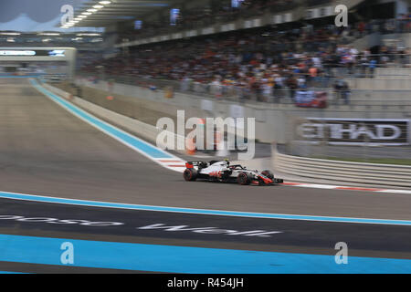 25th November 2018, Yas Marina, Abu Dhabi, United Arab Emirates; Etihad Airways Formula 1 Grand Prix of Abu Dhabi, race day; Haas F1 Team, Kevin Magnussen Stock Photo