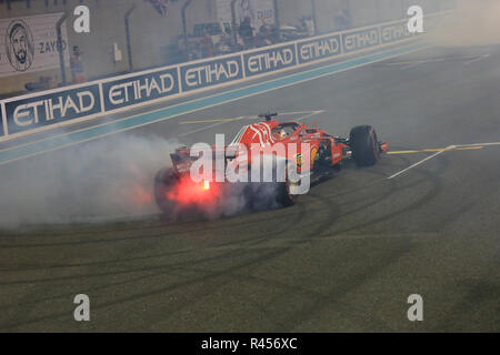 Abu Dhabi, UAE, Abu Dhabi, UAE, 25th November 2018, Yas Marina, Abu Dhabi, United Arab Emirates; Etihad Airways Formula 1 Grand Prix of Abu Dhabi, race day; Scuderia Ferrari, Sebastian Vettel does doughnuts on the circuit Credit: Action Plus Sports Images/Alamy Live News Credit: Action Plus Sports Images/Alamy Live News Stock Photo