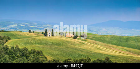 Beautiful Tuscany landscape with famous Cappella della Madonna di Vitaleta in Val d'Orcia, province of Siena, Italy Stock Photo