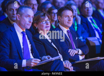 Foto LaPresse - Andrea Panegrossi 26/11/2018- Roma, Italia. POLITICA EUR, La Nuvola. Convegno dei sindaci italiani organizzato da Poste Italiane Il Presidente del Consiglio Giuseppe Conte la presidente di Poste Italiane  Maria Bianca Farina e l'AD di Poste Italiane Matteo Del Frate  Photo LaPresse - Andrea Panegrossi 26/10/2018- Rome, Italy EUR, La Nuvola. Conference of Italian mayors organized by Poste Italiane Stock Photo