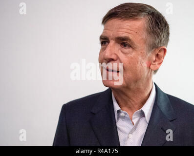 26 November 2018, North Rhine-Westphalia, Düsseldorf: Andreas Gursky, artist, is about to receive the Grand Cultural Award of the Sparkassen-Kulturstiftung Rheinland in the K21 Ständehaus. Gursky is awarded the prize for his entire oeuvre. Photo: Christophe Gateau/dpa Stock Photo