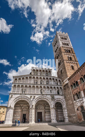 Duomo di San Martino (Cathedral of Saint Martin), 11th century, Lucca-Pisan Romanesque-Gothic style, historic center of Lucca, Tuscany, Italy Stock Photo