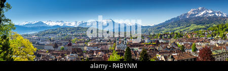 Historic city center of Lucerne with famous Chapel Bridge and lake Lucerne (Vierwaldstattersee), Canton of Luzern, Switzerland. Stock Photo