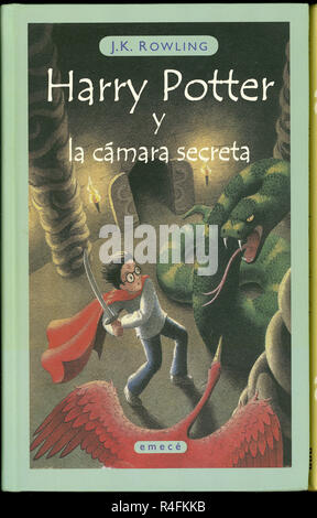 PORTADA DE HARRY POTTER Y LA CAMARA SECRETA - 1999. Author: ROWLING, J. K. PRIVATE COLLECTION. SPAIN Stock Photo - Alamy