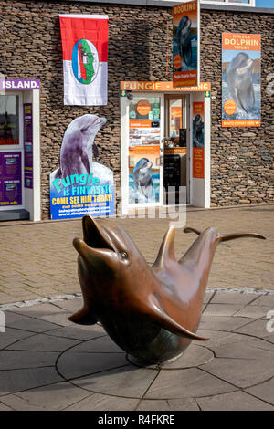 Dingle town Ireland Fungie the dolphin statue monument, Dingle, County Kerry, Ireland Stock Photo