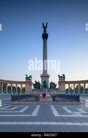 Heroes’ Square at sunrise, Budapest, Hungary Stock Photo