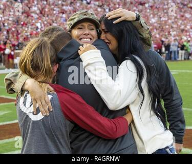 West Point, United States. 25th May, 2024. Graduating cadets arrive for ...