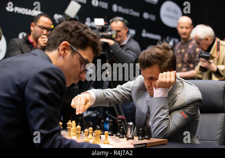 World Chess Championship in London 2018. Magnus Carlsen, World number One  from Norway, retained his title against Fabiano Caruana after a tie-break  Stock Photo - Alamy