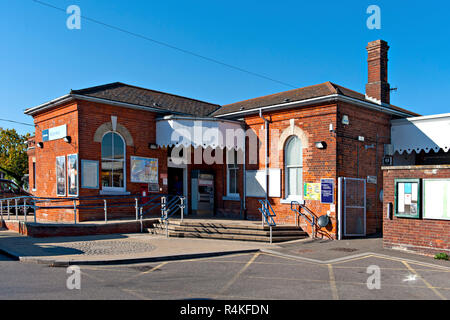 Paddock Wood Railway Station in Paddock Wood, Kent, UK. The station is a well used commuter stop on the Southeastern Mainline to London Charing Cross Stock Photo