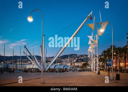 GENOVA,ITALY-12 OCTOBER,2018: Ganja shop sell legalized marijuana, glass  bong pipes and accessories for smoking weed.Legal light drug store in close  u Stock Photo - Alamy