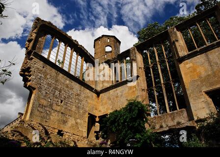 Corner section of the ruined Banqueting Hall, interior, Sudeley Castle, Gloucestershire Stock Photo