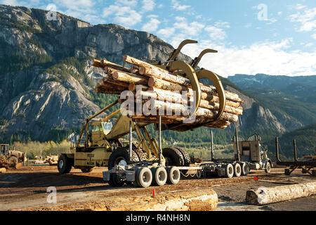 Logging truck, Squamish, BC, Canada Stock Photo - Alamy