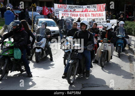 Thessaloniki, Greece, 28th November, 2018.  Protesters on motorbikes take part in a demonstration during a 24-hour walkout staged by Greece's largest private sector union GSEE  against planned pension cuts and to demand the reversal of labour reforms implemented under the country's third bailout. The strike by the GSEE union is the second major strike since Greece exited its bailout programme in August. Credit : Orhan Tsolak / Alamy Live News. Stock Photo