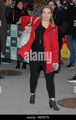 New York, USA. 27th Nov 2018. Melissa Joan Hart leaves the AOL Build Series studio on November 27, 2018 in New York City. Credit: Erik Pendzich/Alamy Live News Stock Photo