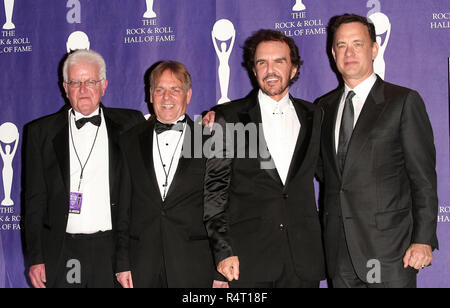 NEW YORK Ð March 10: Rick Huxley, Lenny Davidson, Dave Clark and Tom Hanks pose in the press room at The 2008 Rock N' Roll Hall of Fame Induction Ceremony at The Waldorf=Astoria Hotel in New York City.  (Photo by Steve Mack/S.D. Mack Pictures). Stock Photo