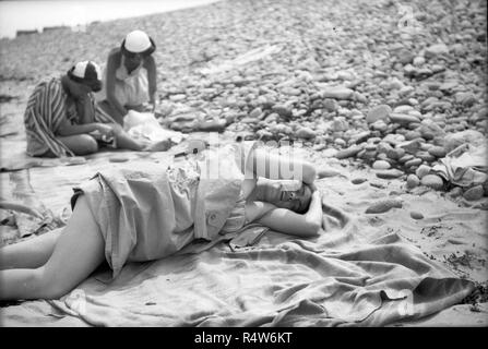 people, nude, naked woman on the beach, 1950s, 50s, eroticism