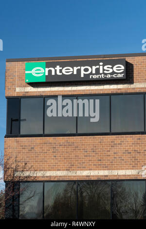 ST. PAUL, MN/USA - NOVEMBER 18, 2018: Enterprise car rental front and sign. Enterprise Rent-A-Car is a car rental company headquartered in the United  Stock Photo