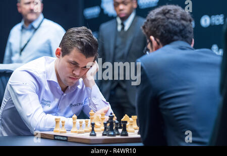Tie break matches fide world chess championship match hi-res stock  photography and images - Alamy