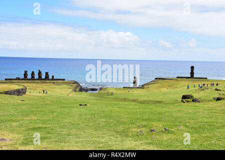 The Tahai Ceremonial Complex on Easter Island (Rapa Nui). Features moai restored by William Mulloy Stock Photo