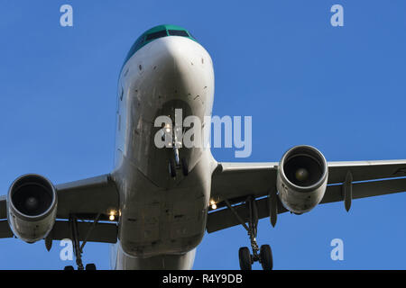LONDON, ENGLAND - NOVEMBER 2018: Close up view of an Aer Lingus jet about to land at London Heathrow Airport. Stock Photo