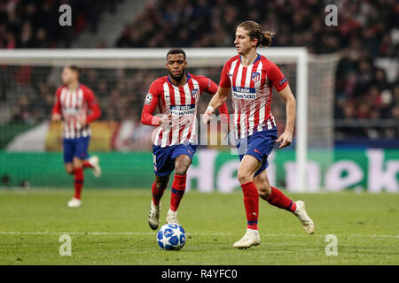 Wanda Metropolitano, Madrid, Spain. 28th Nov, 2018. UEFA Champions League football, Atletico Madrid versus Monaco; Filipe Luis Kasmirski (Atletico de Madrid)comes forward Credit: Action Plus Sports/Alamy Live News Stock Photo