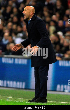 Wembley Stadium, London, UK. 28th November, 2018. Inter Milan Head Coach Luciano Spaletti in action. UEFA Champions league match, group B, Tottenham Hotspur v Inter Milan at Wembley Stadium in London on Wednesday 28th November 2018.  this image may only be used for Editorial purposes. Editorial use only, license required for commercial use. No use in betting, games or a single club/league/player publications . Credit: Andrew Orchard sports photography/Alamy Live News Stock Photo