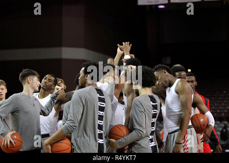 Houston, Texas, USA. 28th Nov, 2018. The Houston Cougars huddle up after warmups prior to the NCAA basketball game between the Houston Cougars and the UT-Rio Grande Valley Vaqueros at the H&PE Arena in Houston, TX on November 28, 2018. Credit: Erik Williams/ZUMA Wire/Alamy Live News Stock Photo