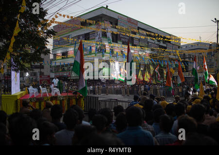 Hyderabad,India.28th November,2018. People wait for the arrival of Andhra Pradesh Chief Minister N Chandrababu Naidu and Congress President Rahul Gandhi during a public meeting at Ameerpet in Hyderabad,India for the forthcoming Telangana Legislative Assembly elections to be held on 07 December,2018. Credit: Sanjay Borra/Alamy Live News Stock Photo