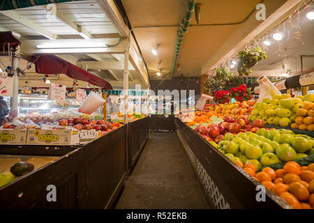 Los Angeles, NOV 26: Night view of the farmer's market fruit vendors on NOV 26, 2018 at Los Angeles, California