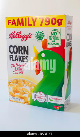 Traffic light labelling on cereal box in the UK Stock Photo - Alamy