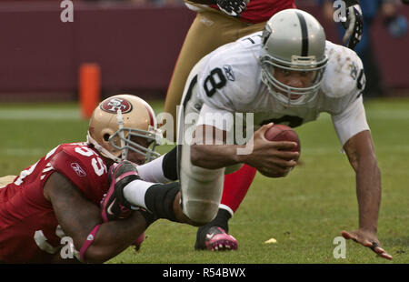 San Francisco 49ers linebacker Ahmad Brooks (55) is shown at San Francisco  49ers NFL football training camp in Santa Clara, Calif., Tuesday, Aug. 16,  2011. (AP Photo/Jeff Chiu Stock Photo - Alamy