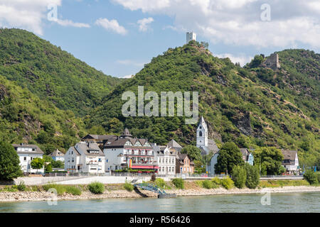 Rhine River, Germany.  Sterrenberg Castle (center) and Liebenstein Castle (right) above Village of Kamp-Bornhofen. Stock Photo