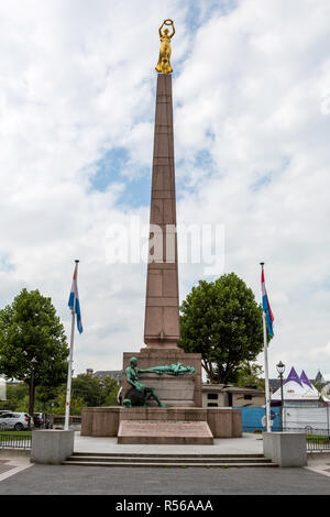Luxembourg City, Luxembourg.  Gelle Fra (Golden Lady) Monument, a War Memorial. Stock Photo