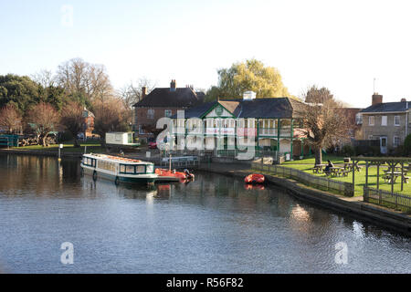 Stratford Upon Avon River Barges Narrow Boats Marina Summer Barge Boat 