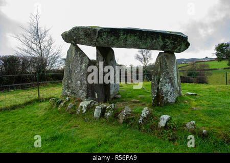 BallyKeel Dolmen and Cain at the Ring of Gullion Area of Outstanding Natural Beauty Stock Photo