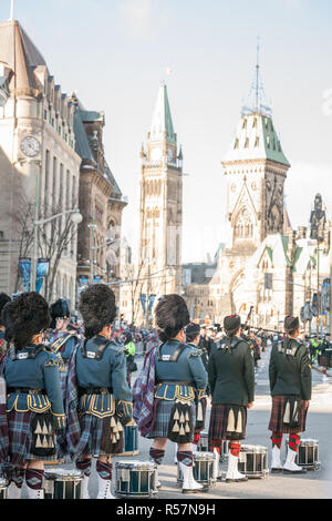 OTTAWA, CANADA - NOVEMBER 10, 2018: Ceremonial Guard of the Governor General Foot Guards of Canada, with their kilts, standing during remebrance day i Stock Photo