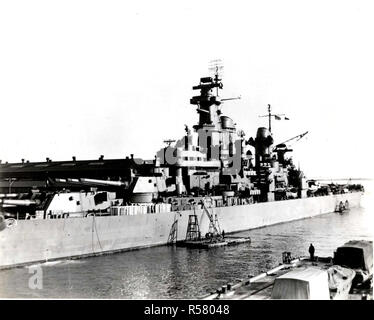 1943 - USS New Jersey Iowa Class Overhauled at the U.S. Navy Dry Dock, Boston Navy Yard Stock Photo