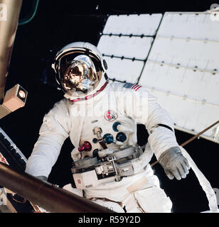 (6 Aug. 1973) --- Astronaut Jack R. Lousma, Skylab 3 pilot, participates in the Aug. 6, 1973, extravehicular activity (EVA) Stock Photo