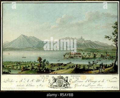 Three men, one of them holding a telescope, stand on a road contemplating the view in the foreground, with a shepherd playing the flute under a tree next to his flock. A ferry being loaded by Lake Thun beyond, and a palace surrounded by gardens, a village and mountains in the background. VUE DE SCHADAU sur le Lac de Thun : DÃ©diÃ© Ã  S.A.S. Mgr. le Prince d'Orange et de Nassau Stathouder Hereditaire et Cap.e General des Provinces Unies Par son trÃ¨s humble et trÃ¨s Obeissant Serviteur R. Hentzi Gouv.r des Pages. [Paris] : Se vend chez Mr Graff, rue des 2 Portes St. Sauveur et chez Mr Descourti Stock Photo