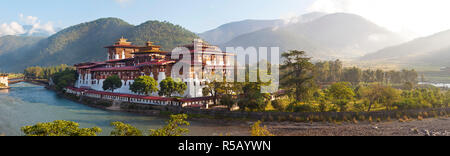 Punakha Dzong monastery, Punakha, Bhutan Stock Photo