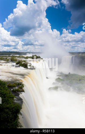 Iguacu (Iguazu) Falls, Cataratta Foz do Iguacu, Parana, Iguazu National Park, Brazil Stock Photo