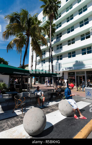 Lincoln road mall, South Beach, Miami Beach, Florida, USA Stock Photo ...
