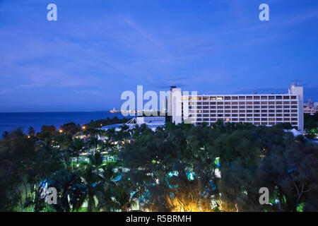 Dominican Republic, Santo Domingo, view of the Jaragua Hotel along Avenida George Washington Stock Photo