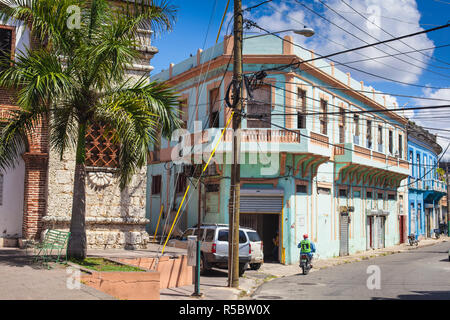 Dominican Republic, Santa Domingo, Colonial zone, Iglesia Santa Barbara and nearby street Stock Photo