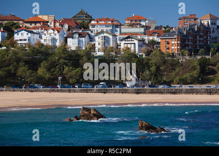 Spain, Cantabria Region, Cantabria Province, Santander, buildings along the Cantabrian Sea Stock Photo