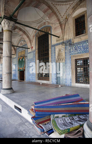 Prayer Mats at the entrance of the Rustem Pasha Mosque, Istanbul, Turkey Stock Photo