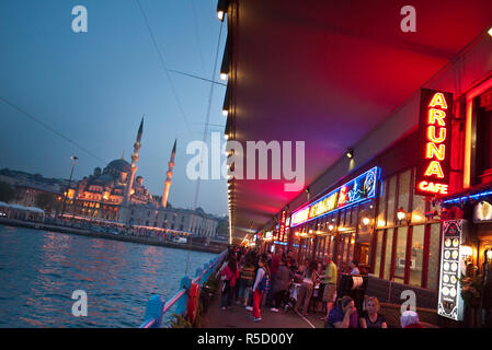 New Mosque (Yemi Cami) and Galata Bridge, Istanbul, Turkey Stock Photo