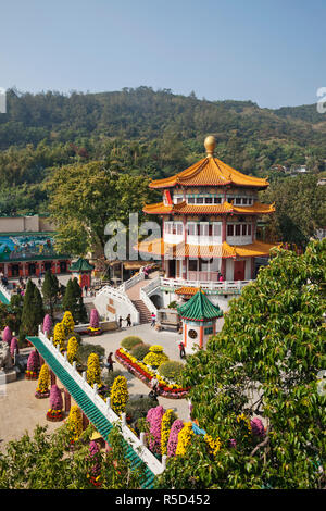 China, Hong Kong, Tsuen Wan, Yuen Yuen Institute, The Main Prayer Hall Stock Photo