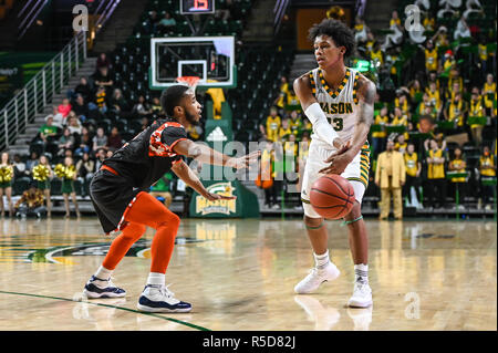 Fairfax, Virginia, USA. 28th Nov, 2018. JAVON GREENE (23) passes the basketball to a teammate during the game held at Eaglebank Arena in Fairfax, Virginia. Credit: Amy Sanderson/ZUMA Wire/Alamy Live News Stock Photo