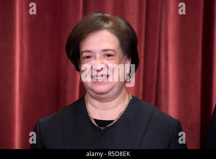 Washington, United States Of America. 30th Nov, 2018. Associate Justice of the Supreme Court Elena Kagan poses during the official Supreme Court group portrait at the Supreme Court on November 30, 2018 in Washington, DC Credit: Kevin Dietsch/Pool via CNP | usage worldwide Credit: dpa/Alamy Live News Stock Photo